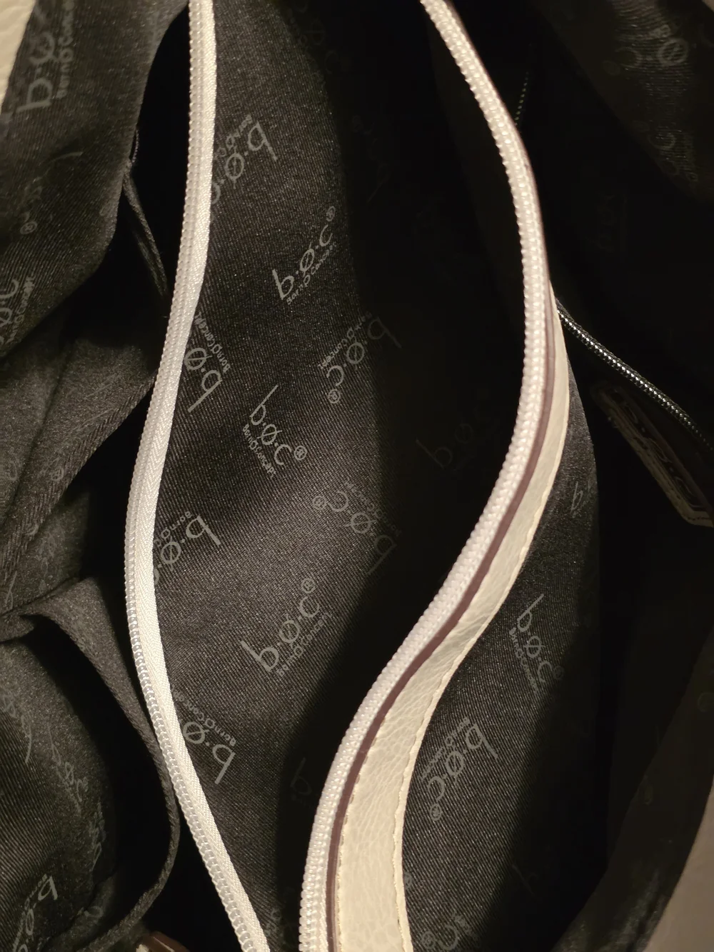 Boc b.ø.c Cream Hobo Shoulder Bag Nwot, Prestine Condition